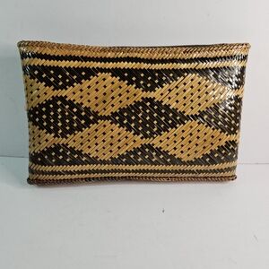 Vintage woven Clutch